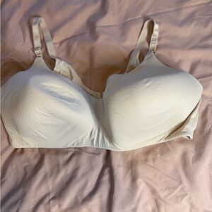 360 Back Smoothing Wire-Free Lightly Lined Every Day